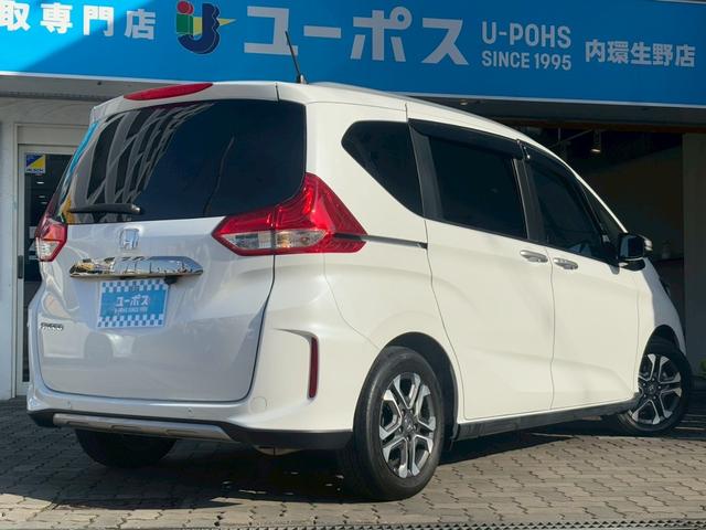 フリード クロスター 禁煙・社外8インチナビ・フルセグTV・フリップダウンモニター・Rカメラ・両側パワースライドドア・シートヒーター・衝突軽減・レーンキープ・レーダークルーズ・ドラレコ・LEDライト・ETC(8枚目)