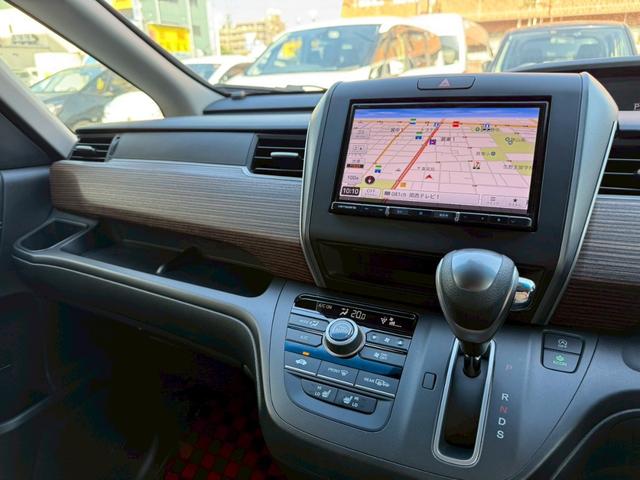 フリード クロスター 禁煙・社外8インチナビ・フルセグTV・フリップダウンモニター・Rカメラ・両側パワースライドドア・シートヒーター・衝突軽減・レーンキープ・レーダークルーズ・ドラレコ・LEDライト・ETC(26枚目)