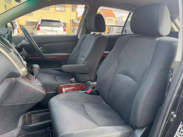 ハリアー ２４０Ｇ　Ｌパッケージリミテッド　・純正ナビ・Ｒカメラ・パワーバックドア・パワーシート・キーレス・ＨＩＤヘッドライト・ＥＴＣ・純正１７インチＡＷ（22枚目）