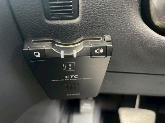 ハリアー ２４０Ｇ　Ｌパッケージリミテッド　・純正ナビ・Ｒカメラ・パワーバックドア・パワーシート・キーレス・ＨＩＤヘッドライト・ＥＴＣ・純正１７インチＡＷ（33枚目）