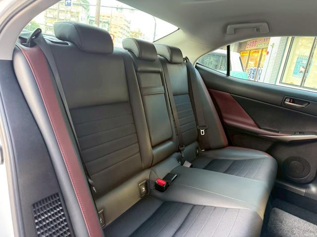 弊社は画像修正を行っておりません！写真も多く撮影し遠保のお客様でもご安心して頂けるように心がけております☆彡クリーニングも仕上げ業者様に依頼を行い最終チェックを行い使用感を極力無くすようにしております