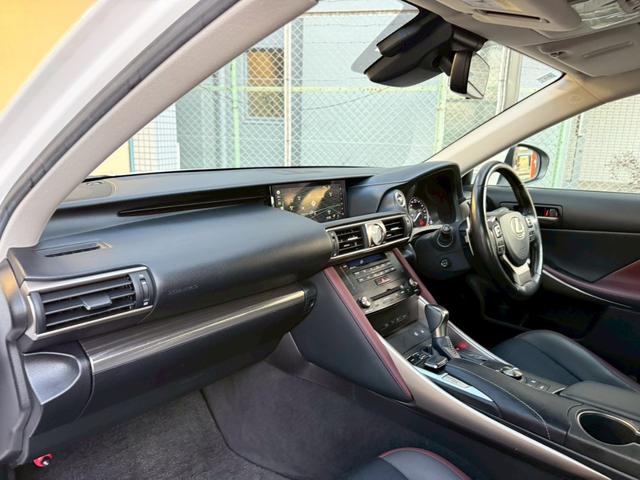 弊社は画像修正を行っておりません！写真も多く撮影し遠保のお客様でもご安心して頂けるように心がけております☆彡クリーニングも仕上げ業者様に依頼を行い最終チェックを行い使用感を極力無くすようにしております