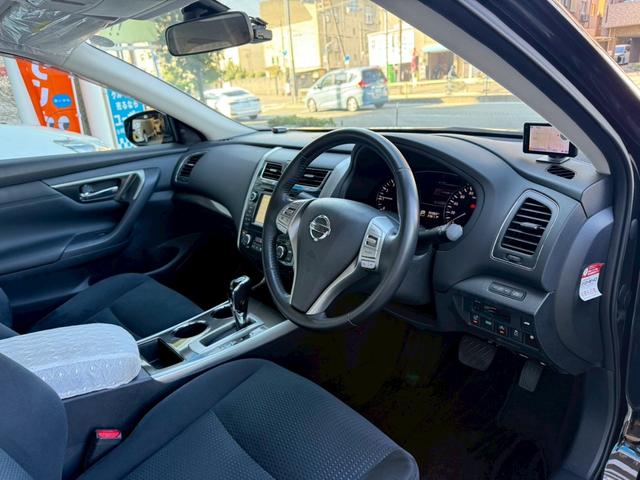 ティアナ ＸＬ　ナビＡＶＭパッケージ　禁煙・１オーナー・サンルーフ・純正ナビ・フルセグＴＶ・全周囲カメラ・Ｒカメラ・ブラインドスポット・衝突軽減・クルーズコントロール・パワーシート・クリアランスソナー・スマートキー・ＨＩＤライト・ＥＴＣ（13枚目）