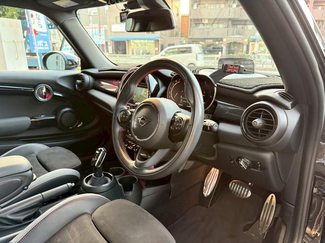 弊社は画像修正を行っておりません！写真も多く撮影し遠保のお客様でもご安心して頂けるように心がけております☆彡クリーニングも仕上げ業者様に依頼を行い最終チェックを行い使用感を極力無くすようにしております