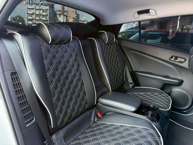 プリウスＰＨＶ Ｓセーフティプラス　モデリスタエアロ・ローダウン・８インチナビ・フルセグＴＶ・Ｒカメラ・衝突軽減・レーダークルーズ・パーキングアシスト・ドラレコ・ハンドルヒーター・シートヒーター・ＬＥＤライト・オートハイビーム・ＥＴＣ（16枚目）