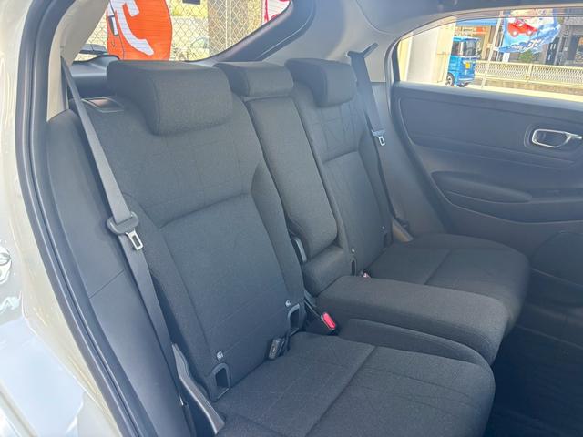 ヴェゼル Ｇ　９インチナビ（ＶＸＵ－２５ＶＺｉ）・フルセグＴＶ・Ｒカメラ・ホンダセンシング・ＬＥＤライト・スマートキー・ＥＴＣ・スマートキー２個・レーダークルーズ（15枚目）