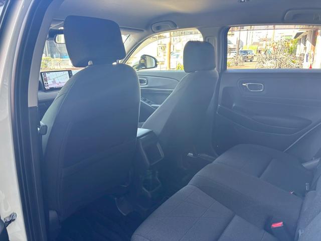 ヴェゼル Ｇ　９インチナビ（ＶＸＵ－２５ＶＺｉ）・フルセグＴＶ・Ｒカメラ・ホンダセンシング・ＬＥＤライト・スマートキー・ＥＴＣ・スマートキー２個・レーダークルーズ（19枚目）