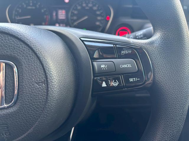 ヴェゼル Ｇ　９インチナビ（ＶＸＵ－２５ＶＺｉ）・フルセグＴＶ・Ｒカメラ・ホンダセンシング・ＬＥＤライト・スマートキー・ＥＴＣ・スマートキー２個・レーダークルーズ（28枚目）