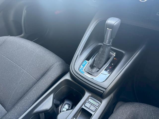 ヴェゼル Ｇ　９インチナビ（ＶＸＵ－２５ＶＺｉ）・フルセグＴＶ・Ｒカメラ・ホンダセンシング・ＬＥＤライト・スマートキー・ＥＴＣ・スマートキー２個・レーダークルーズ（29枚目）