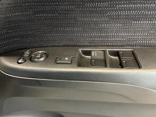 N-ONE モデューロX ユーザー買取・禁煙・社外ナビ・フルセグテレビ・クルーズコントロール・ブーストメーター・外Fスポイラー・外足回り・パドルシフト・コンビシート・ETC・外15インチアルミホイール・内外装クリーニング済み(26枚目)