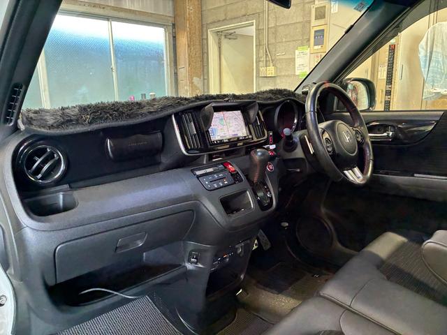 N-ONE モデューロX ユーザー買取・禁煙・社外ナビ・フルセグテレビ・クルーズコントロール・ブーストメーター・外Fスポイラー・外足回り・パドルシフト・コンビシート・ETC・外15インチアルミホイール・内外装クリーニング済み(35枚目)