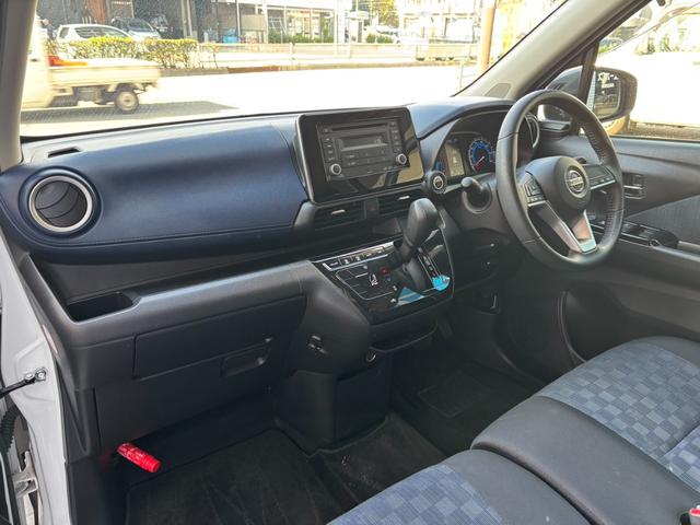 デイズ ハイウェイスター　Ｇターボ　純正オーディオ・アラウンドビューモニター・Ｒカメラ・エマージェンシーブレーキ・レーンキープ・スマートキー・プッシュスタート・ＥＴＣ（20枚目）