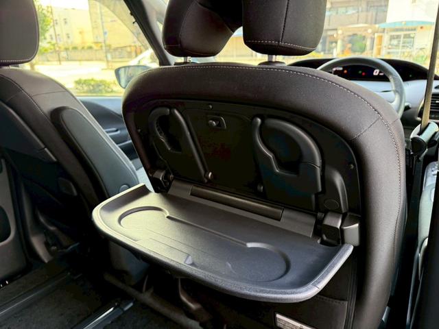 セレナ e-パワー ハイウェイスターV ・禁煙・純正10インチナビ・フリップダウン・フルセグTV・アラウンドビューモニター・Rカメラ・インテリジェントルームミラー・プロパイロット・両側電動スライドドア・スマートキー2個・LEDライト・ETC(17枚目)