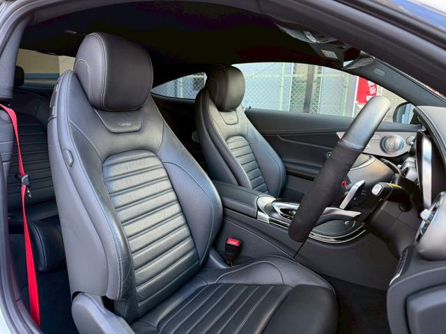Cクラス C43 4マチッククーペ ・禁煙・ブルメスター・メーカーナビ・フルセグTV・Rカメラ・黒革・シートヒーター・パワーシート・HUD・ブラインドスポット・衝突軽減・レーダークルーズ・パワートランク・LEDライト・ETC(14枚目)