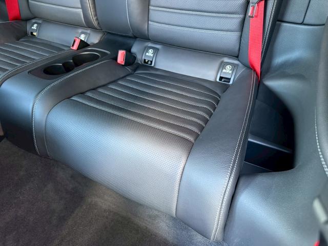 Cクラス C43 4マチッククーペ ・禁煙・ブルメスター・メーカーナビ・フルセグTV・Rカメラ・黒革・シートヒーター・パワーシート・HUD・ブラインドスポット・衝突軽減・レーダークルーズ・パワートランク・LEDライト・ETC(56枚目)