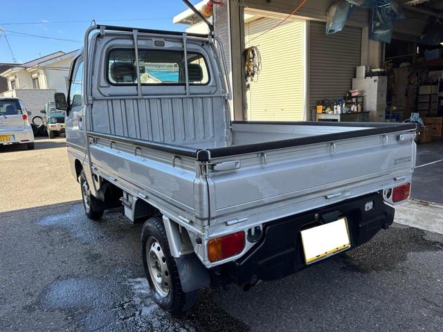 サンバートラック ＴＢ　４ＷＤ　　　　５速　　エアコン（8枚目）