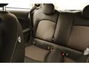 後席もファブリックシートは目立つへたりなどはなくきれいな状態です。