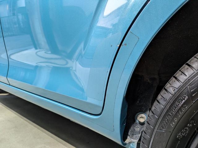 小傷複数ありますが、全体的には綺麗です