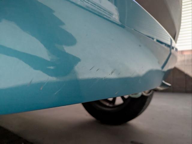 小傷複数ありますが、全体的には綺麗です