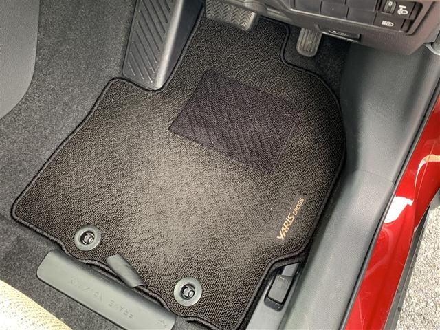 ヤリスクロス ハイブリッドＺ　メモリーナビ　ミュージックプレイヤー接続可　バックカメラ　衝突被害軽減システム　ＥＴＣ　ドラレコ　ＬＥＤヘッドランプ　ワンオーナー　記録簿（30枚目）