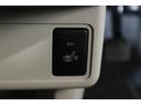 運転席側はシートヒーター付きです。寒い日も快適なドライブが楽しめます♪
