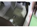 フロアマット標準装備。車内を清潔に保ちます。