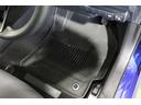 フロアマット標準装備。車内を清潔に保ちます。