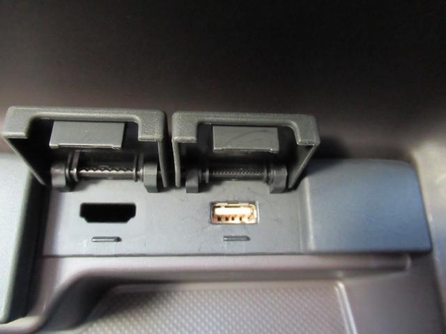 フリード 　ホンダセンシング　２列目リフトＵＰシート　福祉車両　純正ナビ　バックカメラ　ＬＥＤヘッドライト　アダプティブクルーズ　１オーナー　禁煙車　記録簿　前後ドラレコ　追突軽減ブレーキ　レーンキープ　４人乗（12枚目）