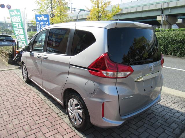 フリード 　ホンダセンシング　２列目リフトＵＰシート　福祉車両　純正ナビ　バックカメラ　ＬＥＤヘッドライト　アダプティブクルーズ　１オーナー　禁煙車　記録簿　前後ドラレコ　追突軽減ブレーキ　レーンキープ　４人乗（28枚目）