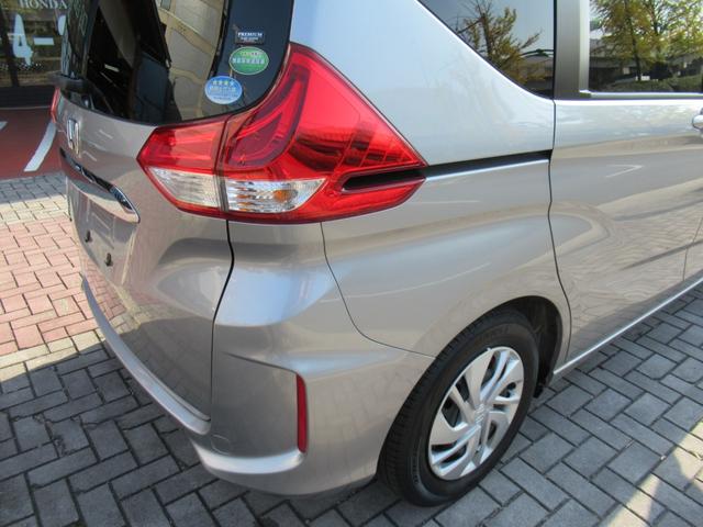 フリード 　ホンダセンシング　２列目リフトＵＰシート　福祉車両　純正ナビ　バックカメラ　ＬＥＤヘッドライト　アダプティブクルーズ　１オーナー　禁煙車　記録簿　前後ドラレコ　追突軽減ブレーキ　レーンキープ　４人乗（39枚目）