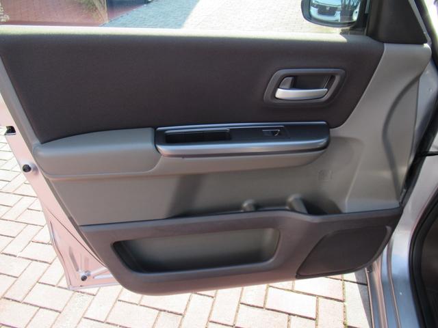 フリード 　ホンダセンシング　２列目リフトＵＰシート　福祉車両　純正ナビ　バックカメラ　ＬＥＤヘッドライト　アダプティブクルーズ　１オーナー　禁煙車　記録簿　前後ドラレコ　追突軽減ブレーキ　レーンキープ　４人乗（47枚目）