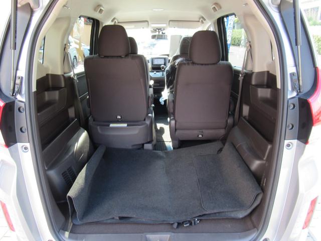 フリード 　ホンダセンシング　２列目リフトＵＰシート　福祉車両　純正ナビ　バックカメラ　ＬＥＤヘッドライト　アダプティブクルーズ　１オーナー　禁煙車　記録簿　前後ドラレコ　追突軽減ブレーキ　レーンキープ　４人乗（52枚目）