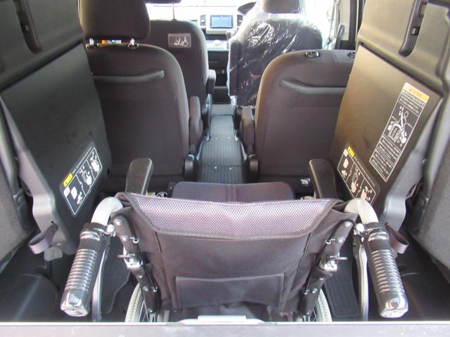 フリード Ｇ　車イス移動車　福祉車両　電動ウィンチリモコン付　禁煙車　アルミスロープ　左側Ｐスライドドア　キーレスキー　イクリプスメモリーナビ　フロントコーナーセンサー　オートＨＩＤヘッドライト　ＥＴＣ　バックＣ（13枚目）