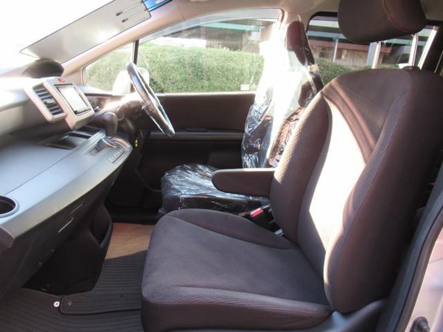 フリード Ｇ　車イス移動車　福祉車両　電動ウィンチリモコン付　禁煙車　アルミスロープ　左側Ｐスライドドア　キーレスキー　イクリプスメモリーナビ　フロントコーナーセンサー　オートＨＩＤヘッドライト　ＥＴＣ　バックＣ（15枚目）