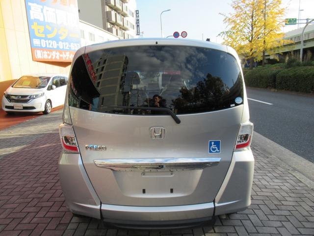 フリード Ｇ　車イス移動車　福祉車両　電動ウィンチリモコン付　禁煙車　アルミスロープ　左側Ｐスライドドア　キーレスキー　イクリプスメモリーナビ　フロントコーナーセンサー　オートＨＩＤヘッドライト　ＥＴＣ　バックＣ（30枚目）