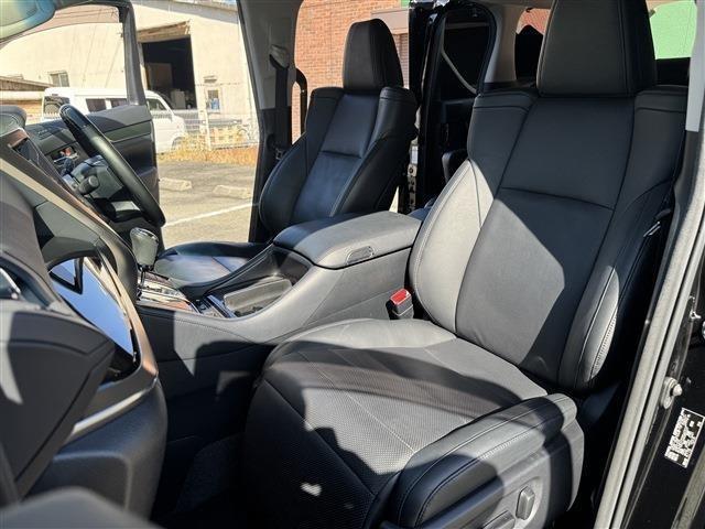 ヴェルファイア ２．５Ｚ　Ｇエディション　禁煙車　サンルーフ　黒半革　両側パワースライドドア　純正ＳＤナビ　フリップダウンモニター　パワーバックドア　パワーシート　シートメモリ　キャプテンシート　オットマン　バックカメラ　ＥＴＣ（28枚目）