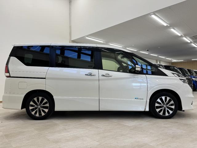 セレナ ハイウェイスター Vセレクション 純正ナビ 両側パワースライドドア フルセグTV/CD/DVD/Bluetooth ETC LEDヘッドライト 純正16インチアルミホイール(3枚目)