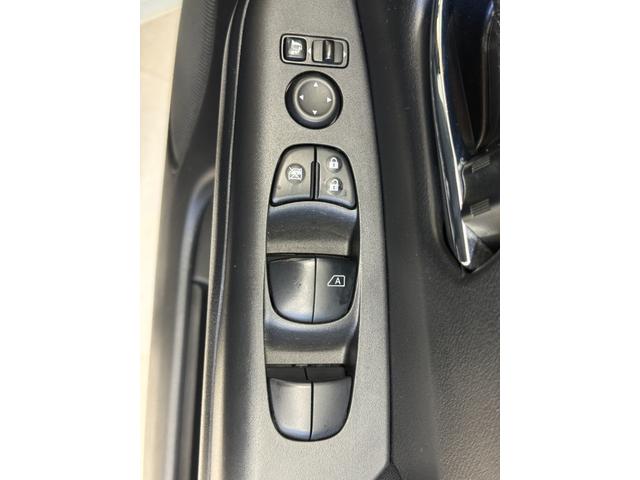 セレナ ハイウェイスター Vセレクション 純正ナビ 両側パワースライドドア フルセグTV/CD/DVD/Bluetooth ETC LEDヘッドライト 純正16インチアルミホイール(22枚目)