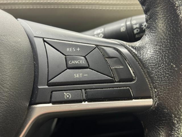 セレナ ハイウェイスター　Ｖセレクション　純正ナビ　両側パワースライドドア　アラウンドビューモニター　フリップダウンモニター　ＬＥＤヘッドライトフルセグＴＶ／ＣＤ／ＤＶＤ／Ｂｌｕｅｔｏｏｔｈ（6枚目）