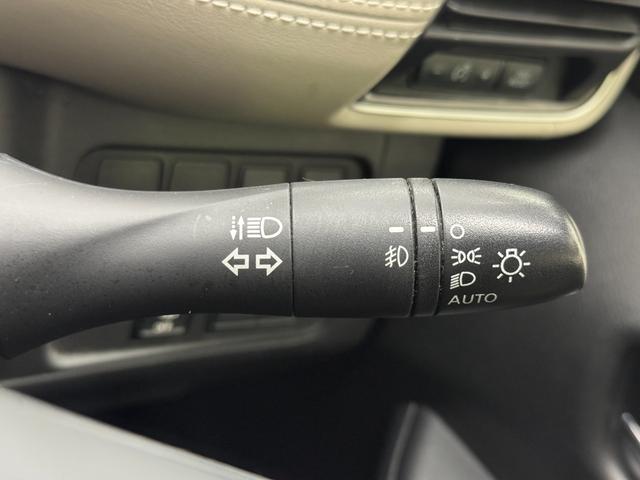 セレナ ハイウェイスター　Ｖセレクション　純正ナビ　両側パワースライドドア　アラウンドビューモニター　フリップダウンモニター　ＬＥＤヘッドライトフルセグＴＶ／ＣＤ／ＤＶＤ／Ｂｌｕｅｔｏｏｔｈ（8枚目）