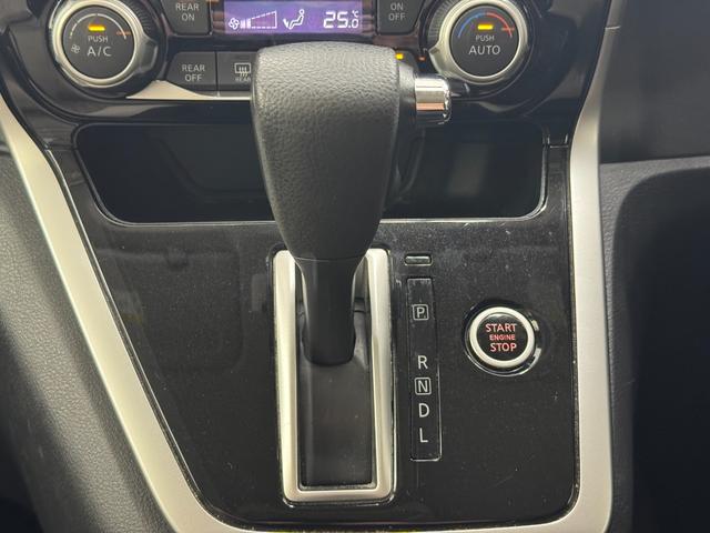 セレナ ハイウェイスター　Ｖセレクション　純正ナビ　両側パワースライドドア　アラウンドビューモニター　フリップダウンモニター　ＬＥＤヘッドライトフルセグＴＶ／ＣＤ／ＤＶＤ／Ｂｌｕｅｔｏｏｔｈ（24枚目）