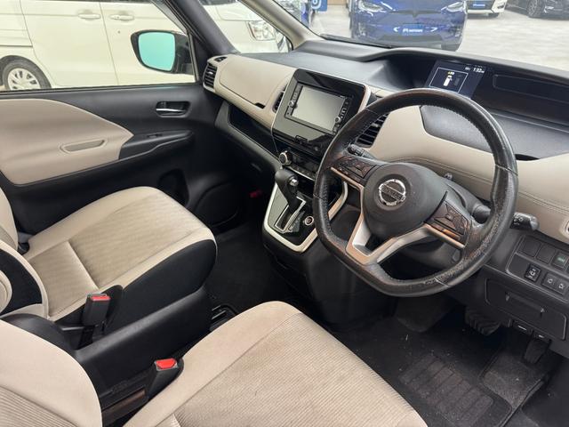 セレナ ハイウェイスター　Ｖセレクション　純正ナビ　両側パワースライドドア　アラウンドビューモニター　フリップダウンモニター　ＬＥＤヘッドライトフルセグＴＶ／ＣＤ／ＤＶＤ／Ｂｌｕｅｔｏｏｔｈ（31枚目）