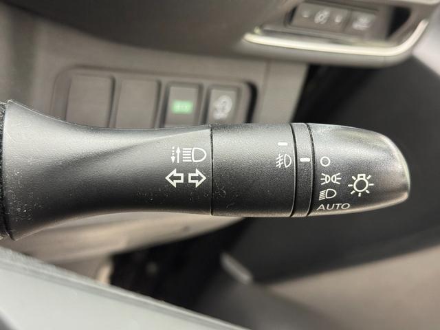 セレナ ハイウェイスターG プロパイロットエディション 両側パワースライドドア 純正9インチナビ フルセグTV/CD/DVD/Bluetooth LEDヘッドライト 純正アルミホイール プロパイロット(4枚目)