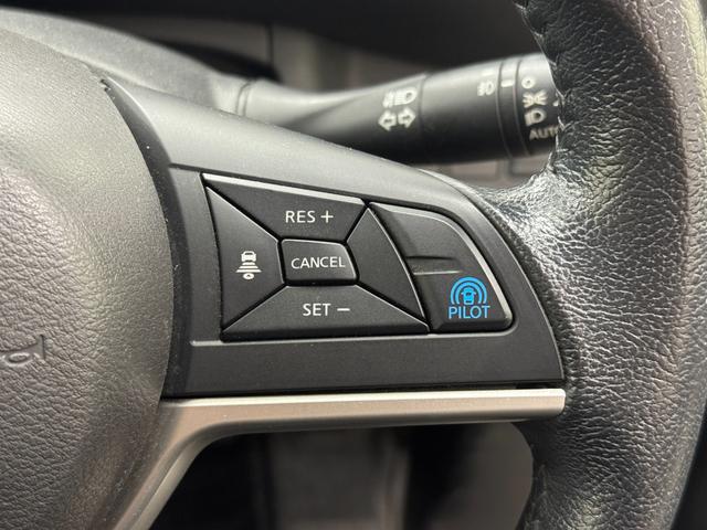 セレナ ハイウェイスターG プロパイロットエディション 両側パワースライドドア 純正9インチナビ フルセグTV/CD/DVD/Bluetooth LEDヘッドライト 純正アルミホイール プロパイロット(6枚目)