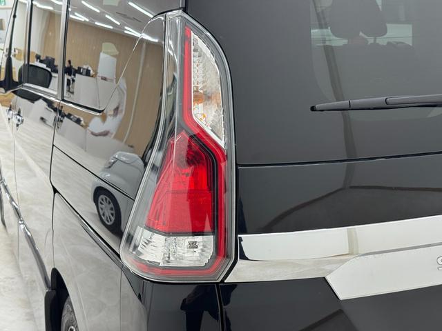 セレナ ハイウェイスター　純正ナビ　アラウンドビューモニター　後席モニター　左右スライドドア　ＬＥＤヘッド・フォグライト　運転支援システム　ＥＴＣ　フルセグＴＶ／ＣＤ／ＤＶＤ／Ｂｌｕｅｔｏｏｔｈ（13枚目）