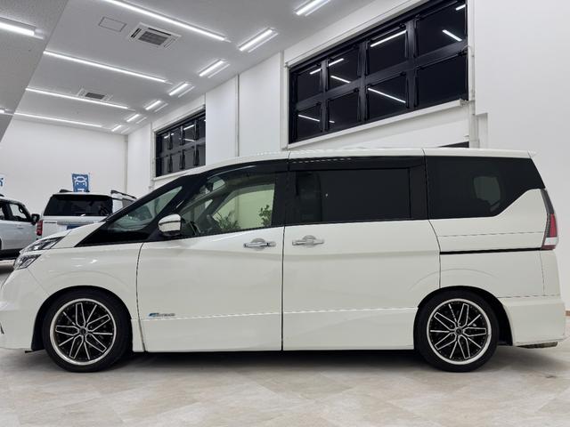 セレナ ハイウェイスター　Ｖセレクション　アルパイン１１インチナビ　アラウンドビューモニター　アルパイン１２．８インチフリップダウンモニター　プロパイロット　両側パワースライドドア　ＬＥＤヘッドライト　フルセグＴＶ／ＤＶＤ／Ｂｌｕｅｔｏｏｔｈ（4枚目）