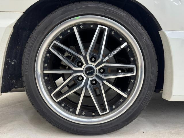 セレナ ハイウェイスター　Ｖセレクション　アルパイン１１インチナビ　アラウンドビューモニター　アルパイン１２．８インチフリップダウンモニター　プロパイロット　両側パワースライドドア　ＬＥＤヘッドライト　フルセグＴＶ／ＤＶＤ／Ｂｌｕｅｔｏｏｔｈ（8枚目）