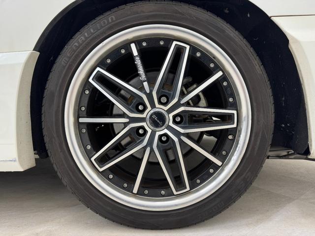 セレナ ハイウェイスター　Ｖセレクション　アルパイン１１インチナビ　アラウンドビューモニター　アルパイン１２．８インチフリップダウンモニター　プロパイロット　両側パワースライドドア　ＬＥＤヘッドライト　フルセグＴＶ／ＤＶＤ／Ｂｌｕｅｔｏｏｔｈ（9枚目）