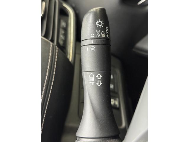 セレナ ハイウェイスター　Ｖセレクション　アルパイン１１インチナビ　アラウンドビューモニター　アルパイン１２．８インチフリップダウンモニター　プロパイロット　両側パワースライドドア　ＬＥＤヘッドライト　フルセグＴＶ／ＤＶＤ／Ｂｌｕｅｔｏｏｔｈ（25枚目）