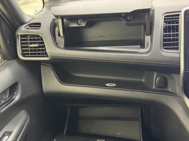 セレナ ハイウェイスター　Ｖセレクション　アルパイン１１インチナビ　アラウンドビューモニター　アルパイン１２．８インチフリップダウンモニター　プロパイロット　両側パワースライドドア　ＬＥＤヘッドライト　フルセグＴＶ／ＤＶＤ／Ｂｌｕｅｔｏｏｔｈ（36枚目）